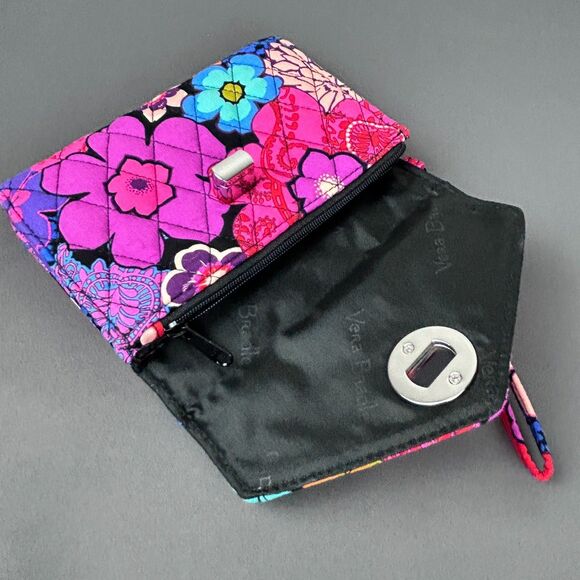 VERA BRADLEY Your Turn Wristlet Bold Floral Fiesta Wallet  6.25" X 5" - Picture 4 of 15